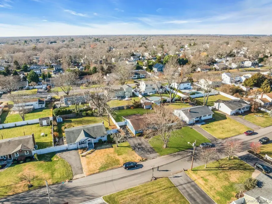 128 Wyandanch Road, Sayville, NY 11782 - Image #2