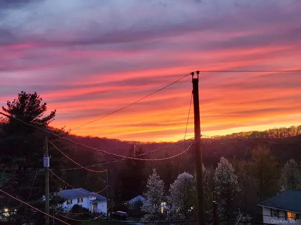 12 Strawberry Lane, Monroe, NY 10950