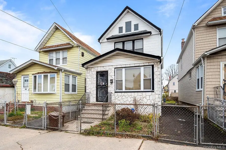 111-15 Inwood Street, Jamaica, NY 11435 - Image #2