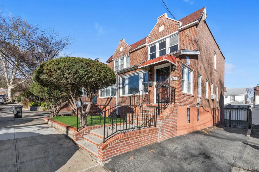 8835 Vanderveer Street, Queens Village, NY 11427 - Image #2