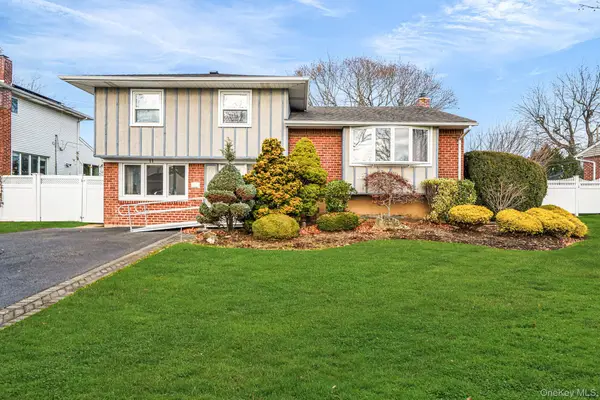 11 Fordham Drive, Plainview, NY 11803