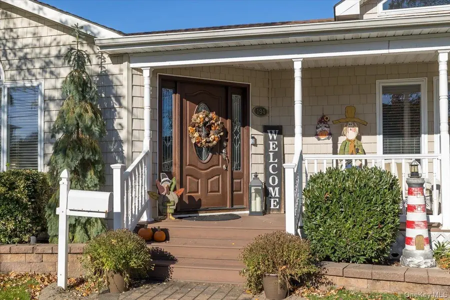 194 Newark Street, Lindenhurst, NY 11757 - Image #3