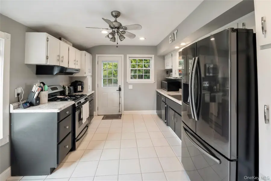 277 Horseblock Road, Farmingville, NY 11738 - Image #3