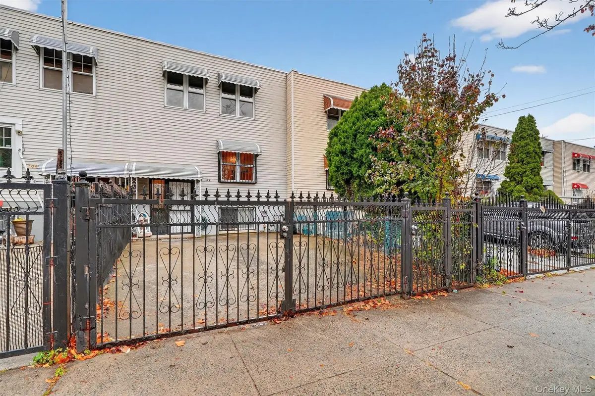 1042 Fox Street, Bronx, NY 10459 - Image #1