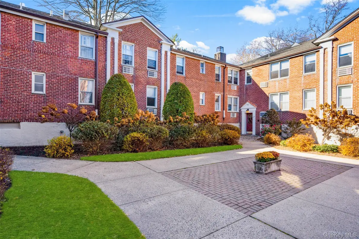 704 Palmer Court #Unit 1B, Mamaroneck, NY 10543 - Image #1