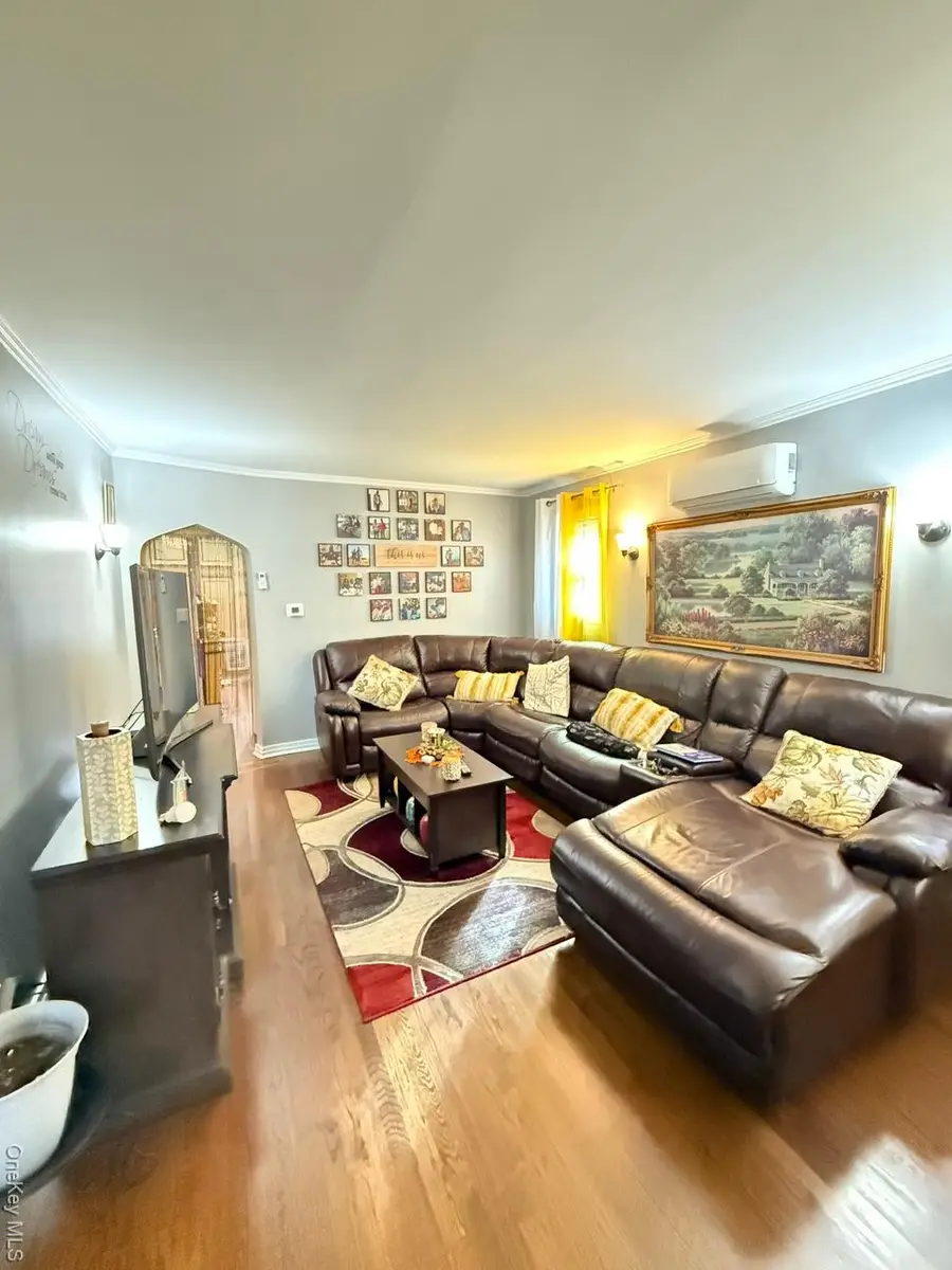 18906 121st Avenue, Saint Albans, NY 11412 - Image #2