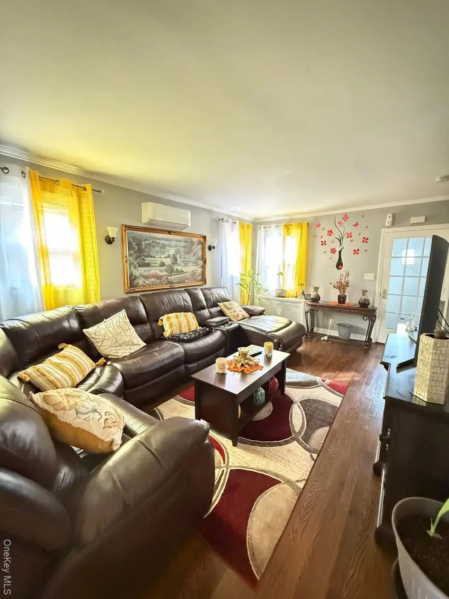 18906 121st Avenue, Saint Albans, NY 11412 - Image #3