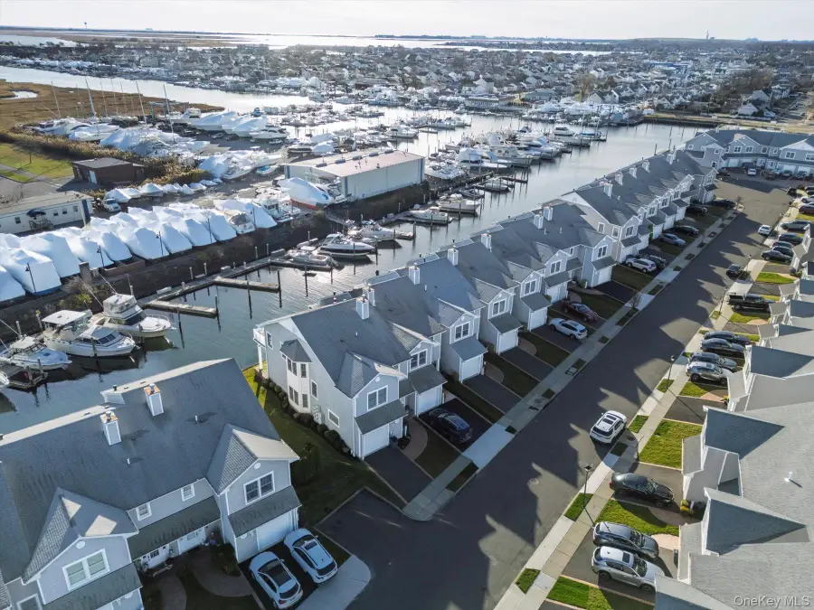 54 Ocean Watch Court #54, Freeport, NY 11520 - Image #2