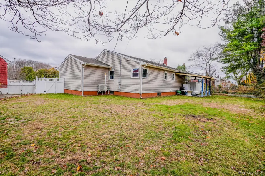 8 Lucille Drive, Syosset, NY 11791 - Image #3