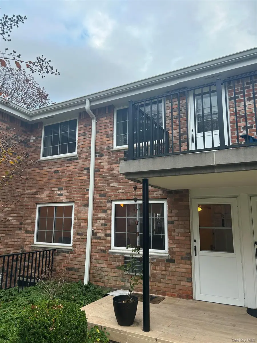 96 Jervis Avenue #96, Farmingdale, NY 11735 - Image #2