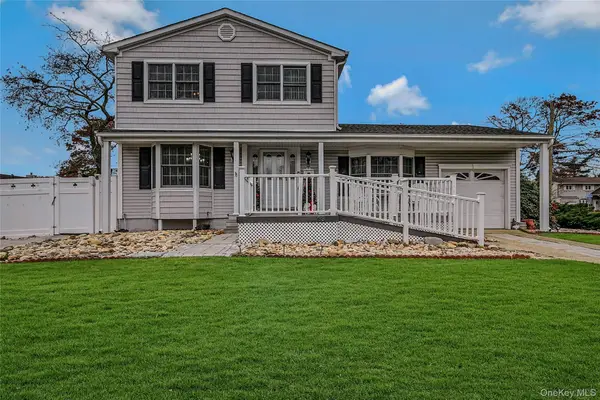 66 Rosemary Place, East Islip, NY 11730