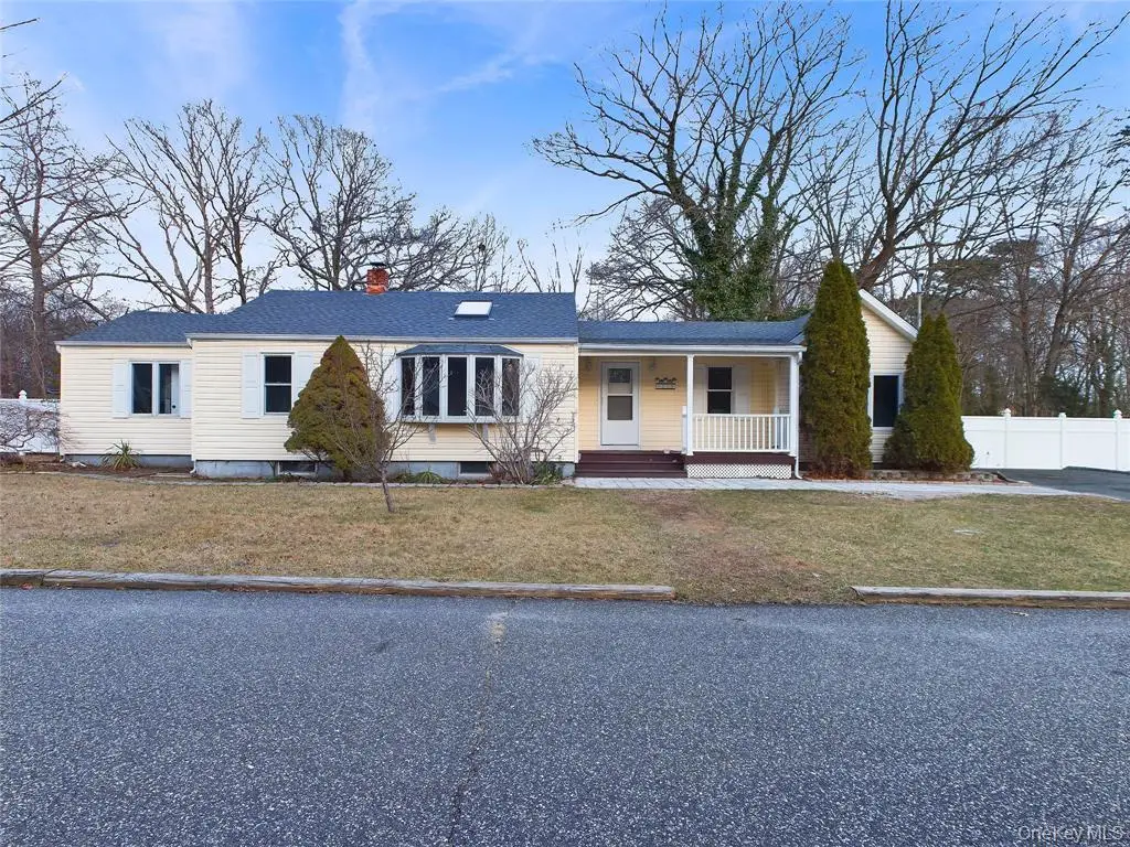 115 Clinton Avenue, Patchogue, NY 11772 - Image #1