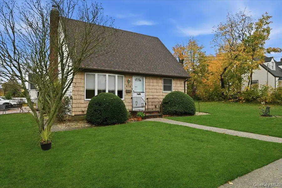 979 Merillon Avenue, Westbury, NY 11590 - Image #2