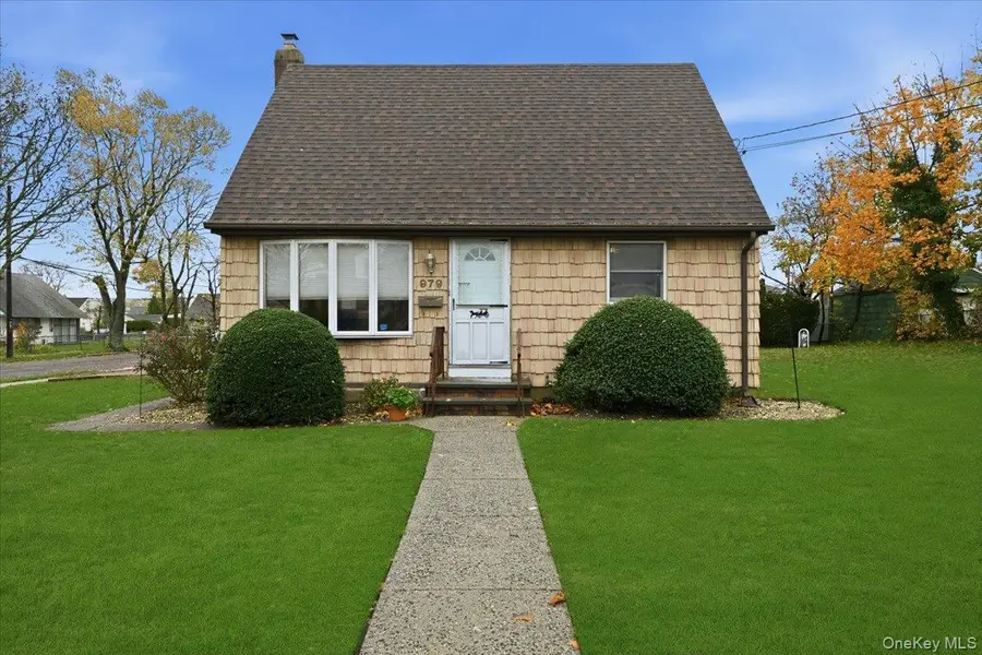 979 Merillon Avenue, Westbury, NY 11590 - Image #3