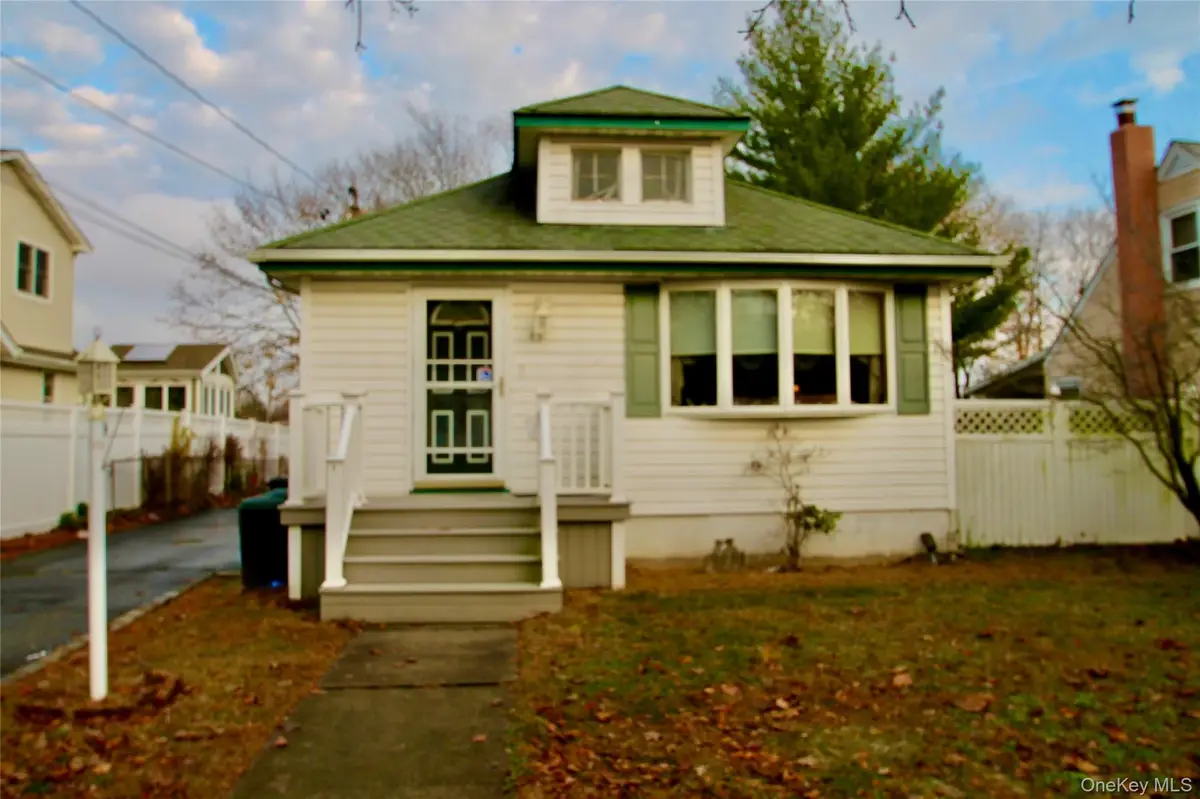 45 Merokee Place, Farmingdale, NY 11735 - Image #1