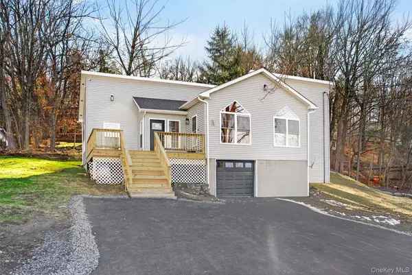 19 Grandview Trail, Monroe, NY 10950