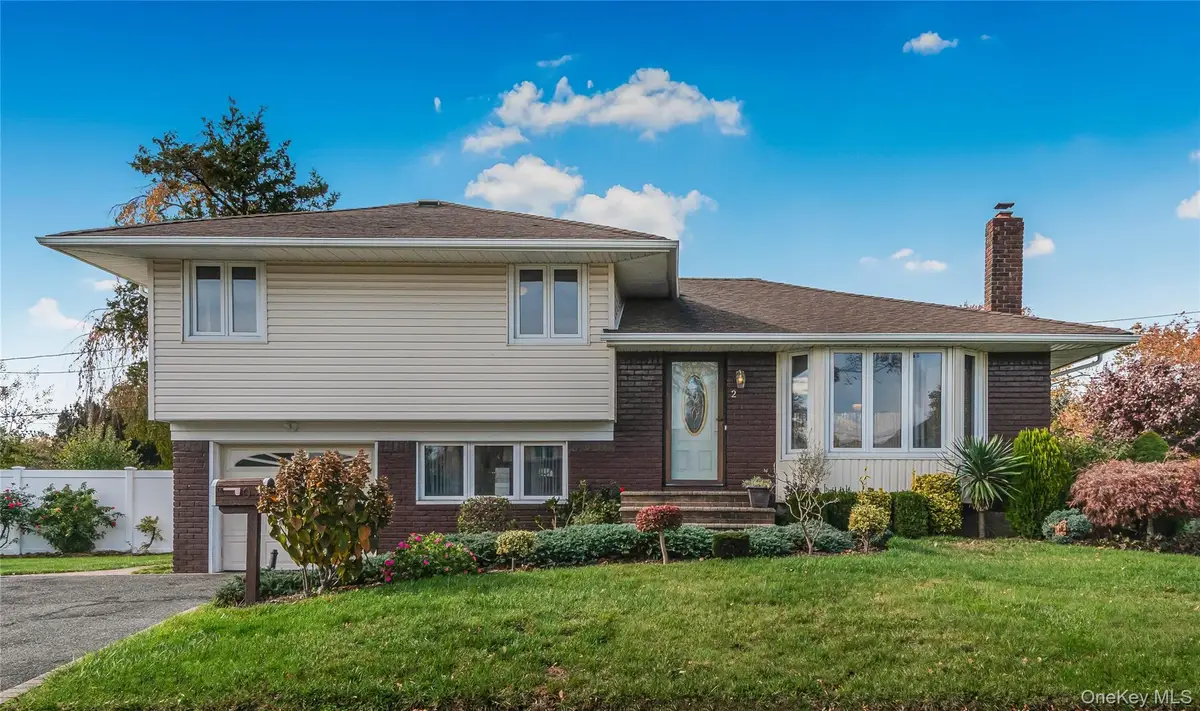 2 Deer Path Lane, Syosset, NY 11791 - Image #1