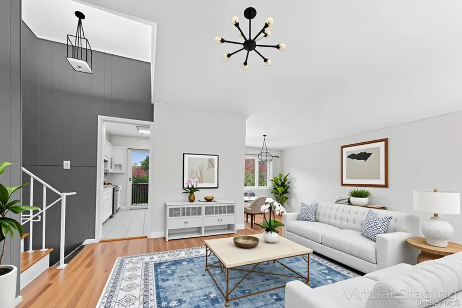 2 Deer Path Lane, Syosset, NY 11791 - Image #3