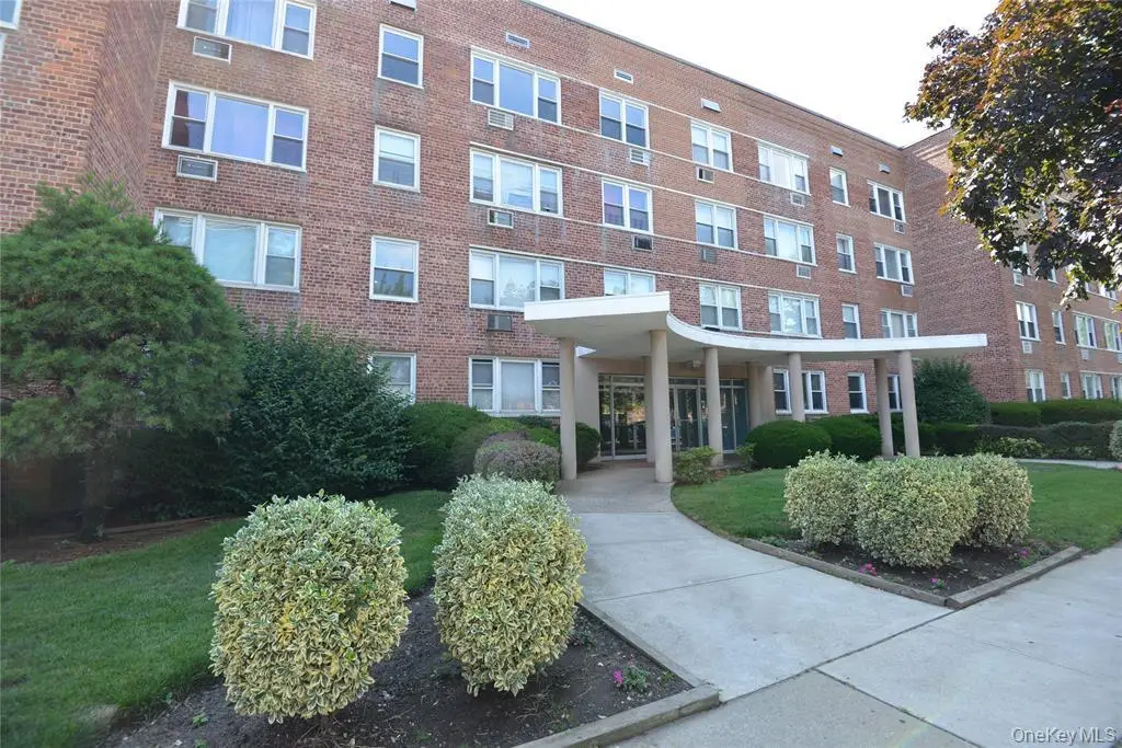 100 S Ocean Avenue S #3U, Freeport, NY 11520 - Image #1