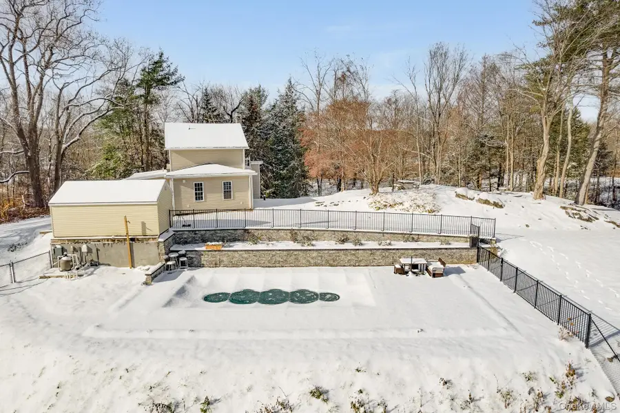 104 S Quaker Lane, Hyde Park, NY 12538 - Image #2