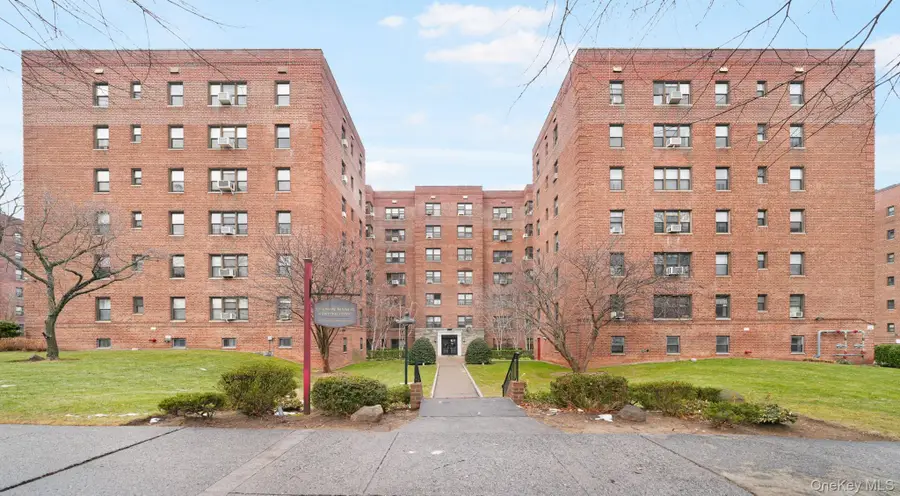 485 E Lincoln Avenue #201, Mount Vernon, NY 10552 - Image #2