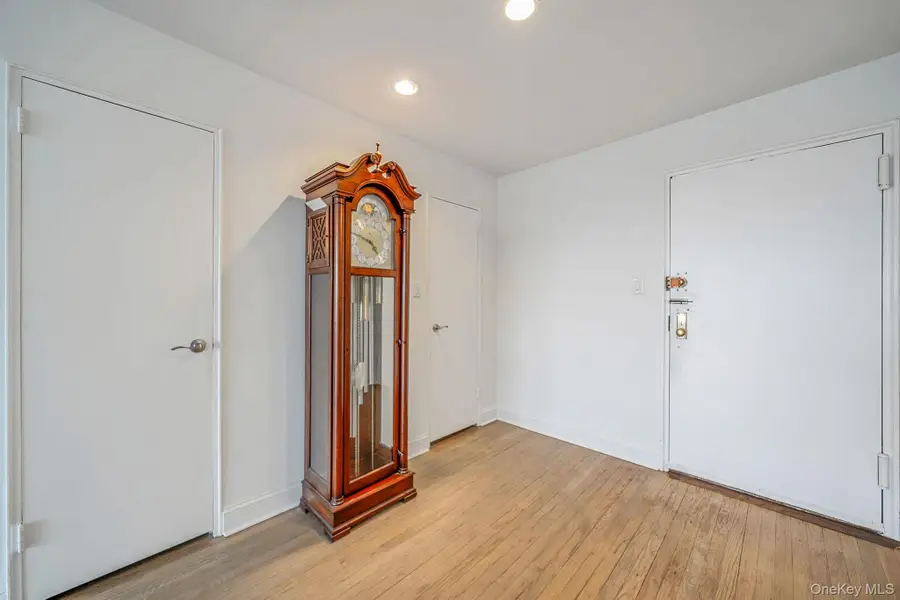 23-20 Bell Boulevard #6J, Bayside, NY 11360 - Image #3