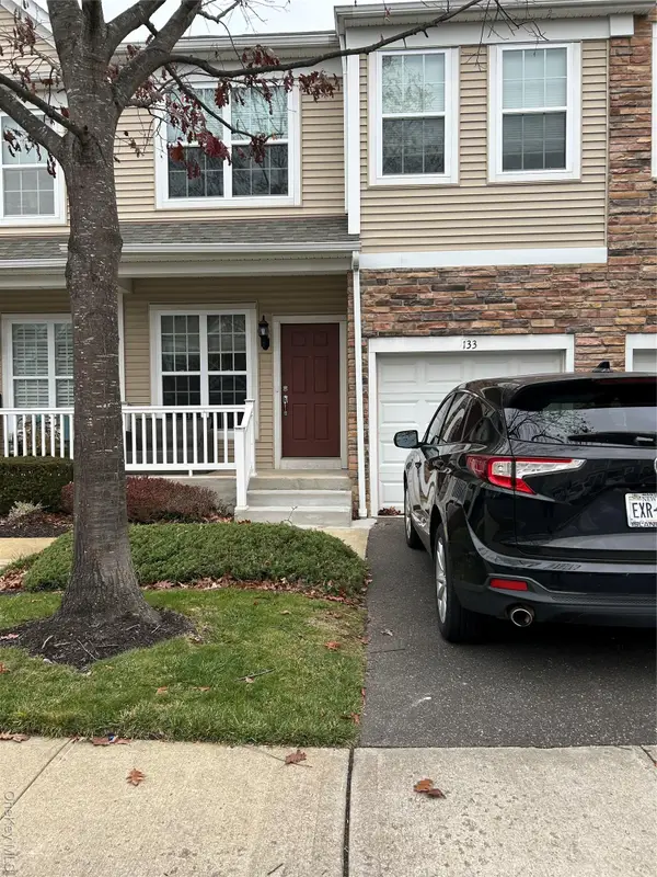 133 Somerset Drive, Massapequa, NY 11758