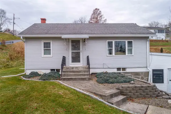 216 Hoyt Street, Port Ewen, NY 12466