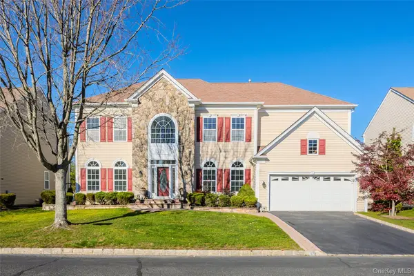 33 Pinehurst Drive, Mount Sinai, NY 11766