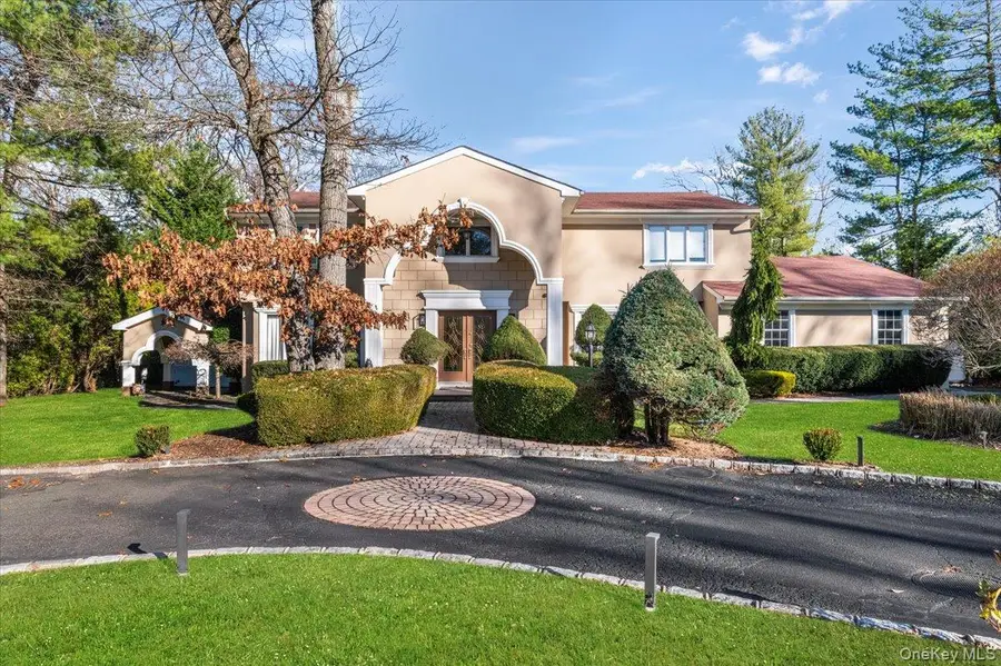 10 Faulkner Lane, Dix Hills, NY 11746 - Image #2