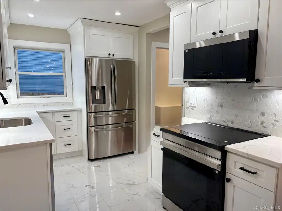 12 Hampton Road, Sound Beach, NY 11789 - Image #3