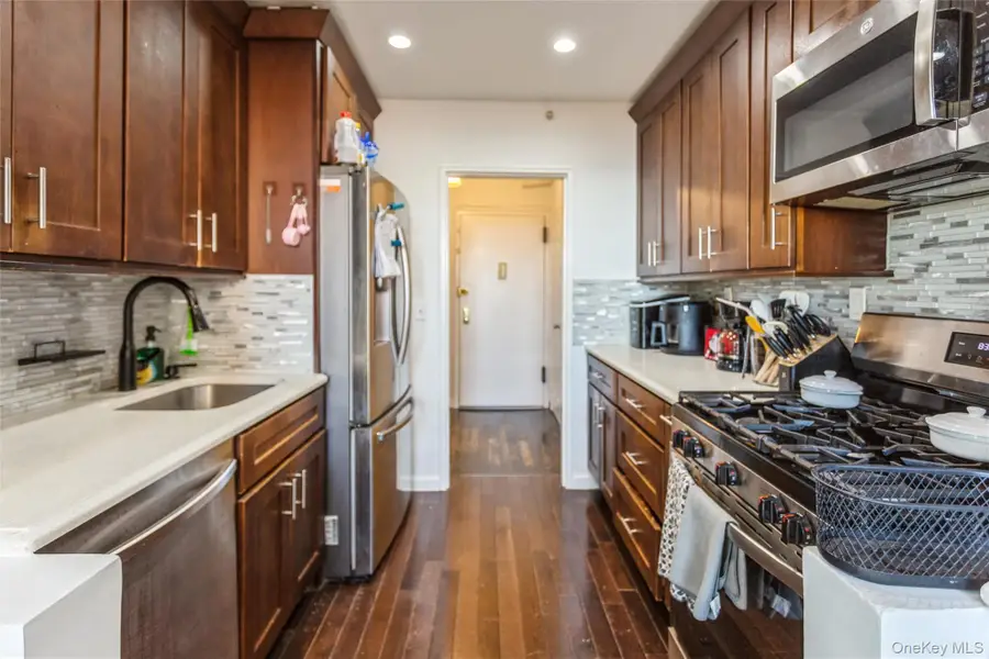 560 W Broadway #2A, Long Beach, NY 11561 - Image #3