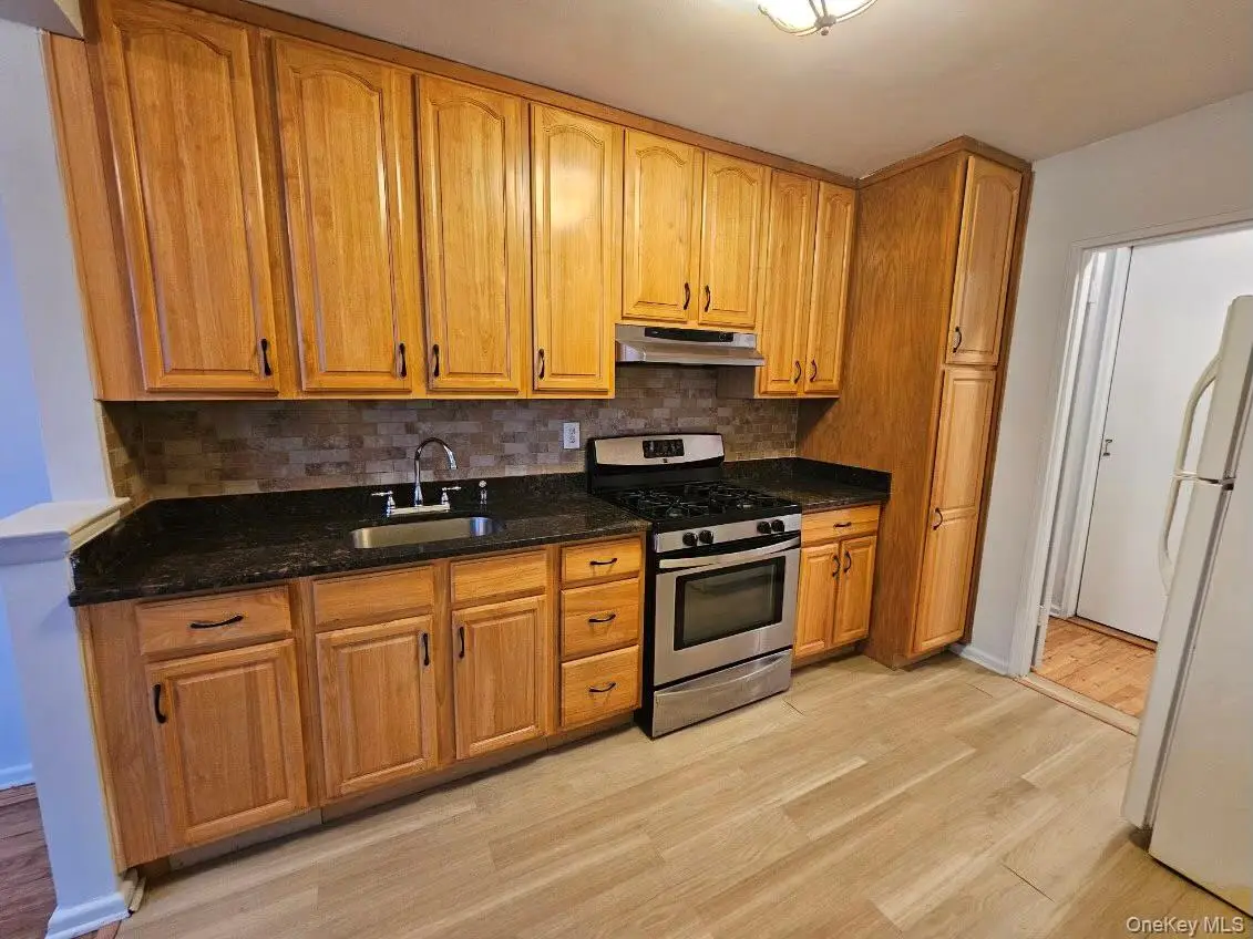 151-05 Cross Island Parkway #3E, Whitestone, NY 11357 - Image #1