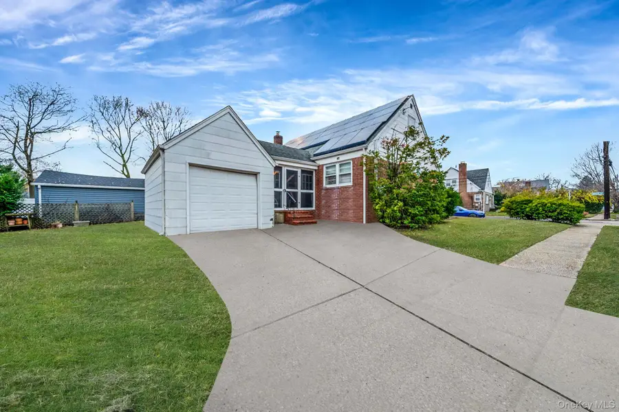 98 Miriam Street, Valley Stream, NY 11581 - Image #2