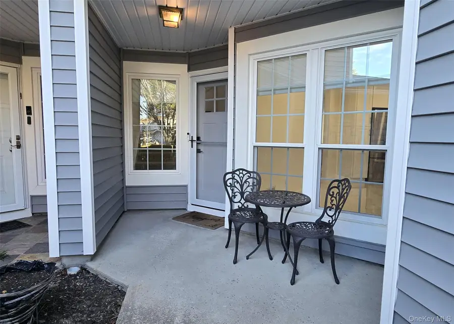 31 Hampshire Court #31, Holbrook, NY 11741 - Image #2