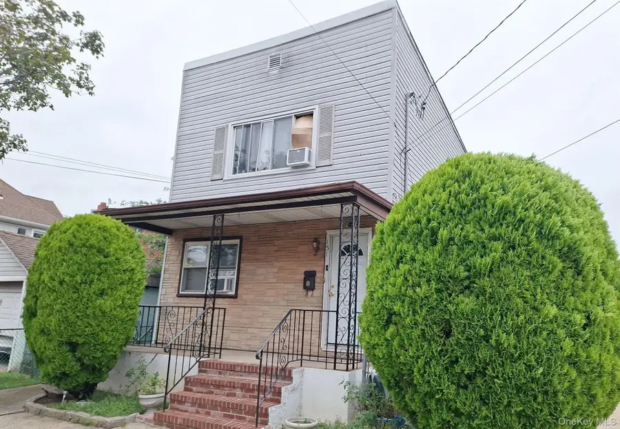 151 Lincoln Avenue, Mineola, NY 11501 - Image #2