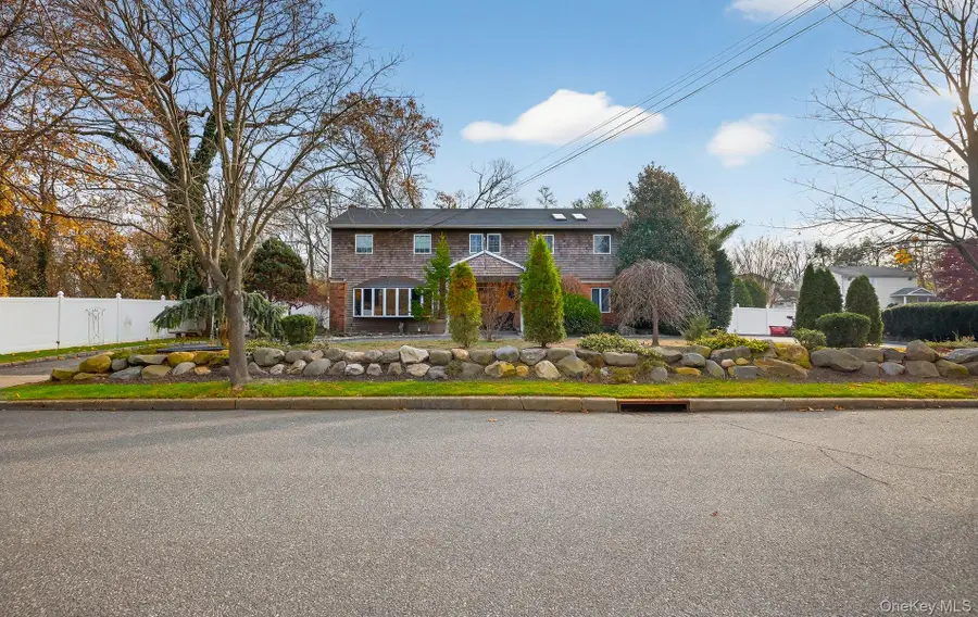 110 Florida Avenue, Commack, NY 11725 - Image #2