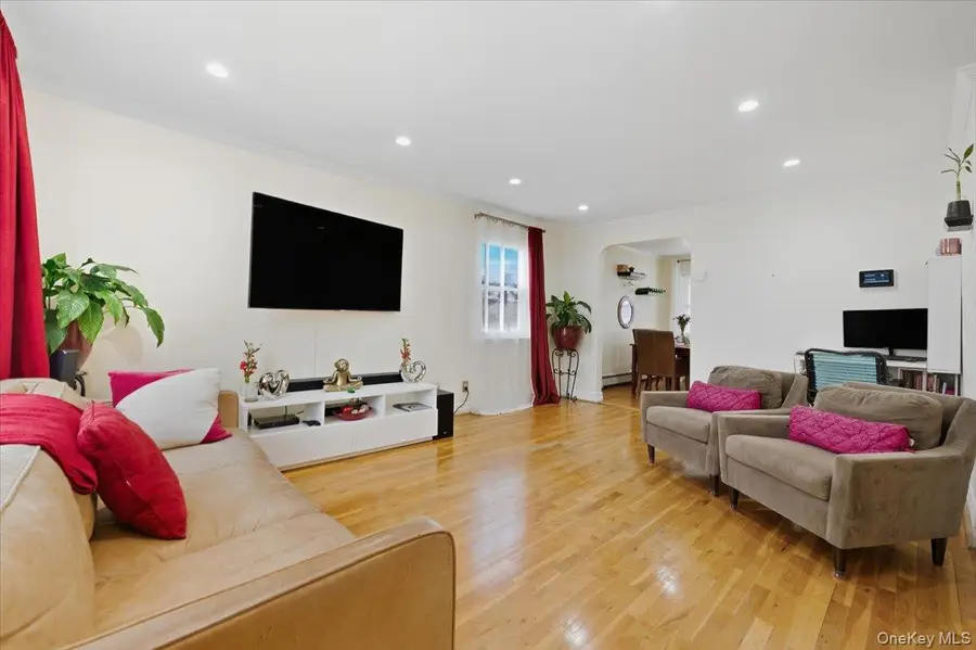 2930 Yates Avenue, Bronx, NY 10469 - Image #2