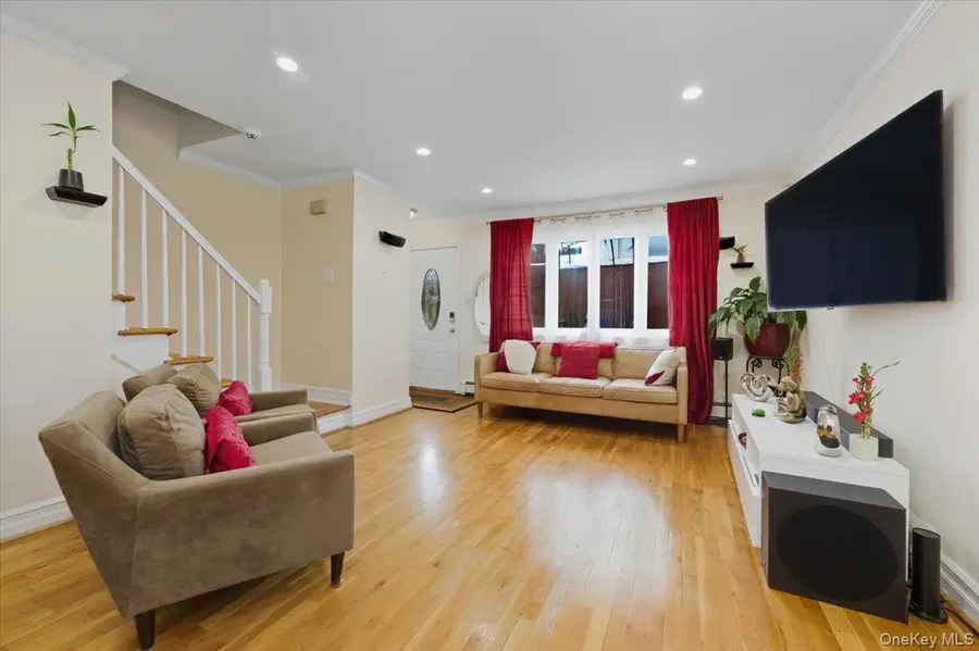 2930 Yates Avenue, Bronx, NY 10469 - Image #3