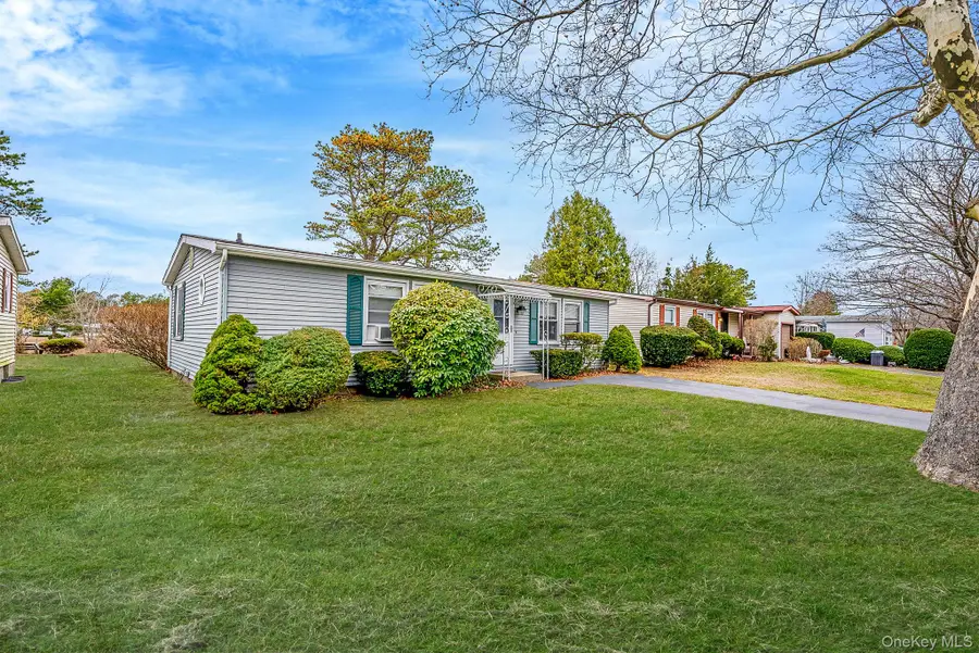 22 Limetree Drive, Manorville, NY 11949 - Image #3