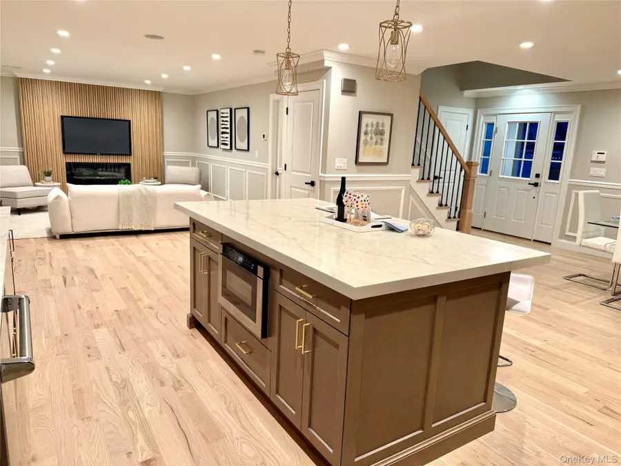 3 Narkin Court, Hicksville, NY 11801 - #2