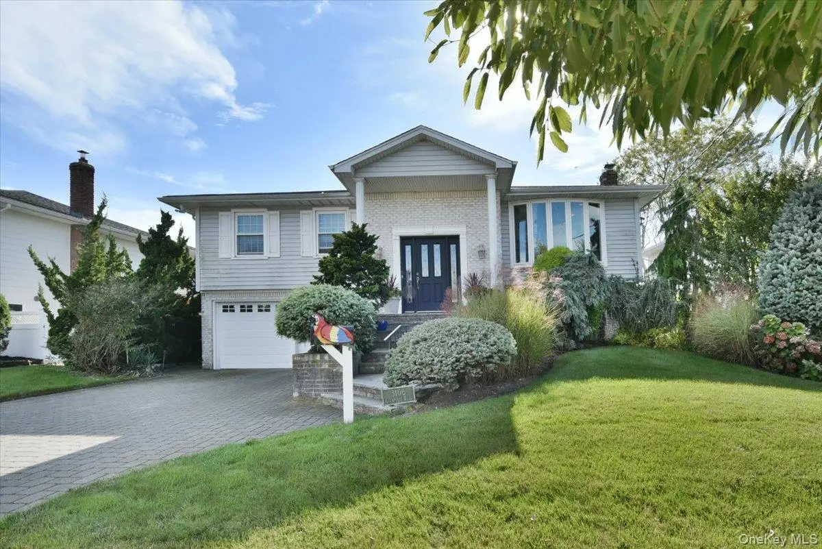 3106 Clubhouse Road, Merrick, NY 11566 - #1