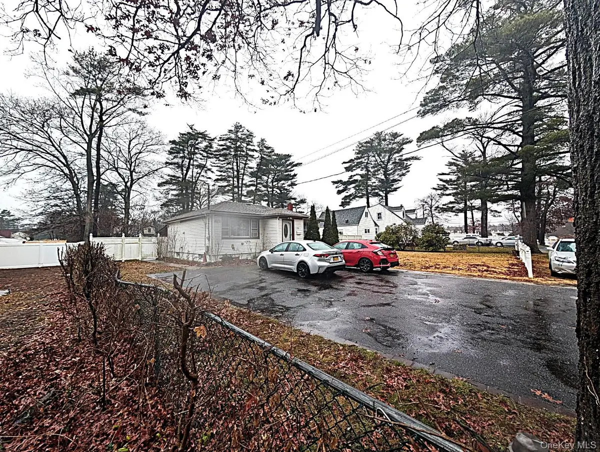 132 8th Street, Brentwood, NY 11717 - Image #1