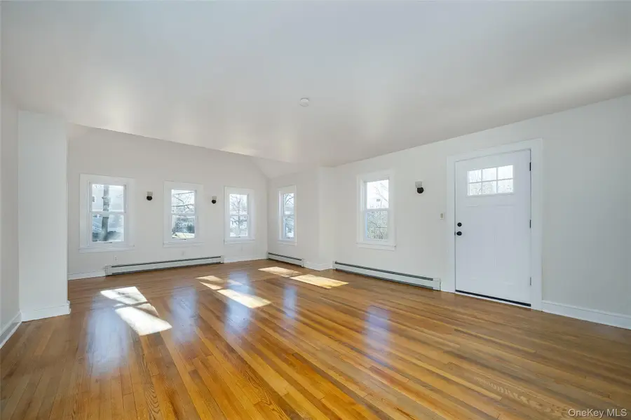 4 Walnut Street, Poughkeepsie, NY 12601 - Image #2