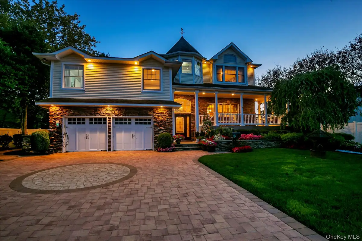 3 Saint Lawrence Place, Jericho, NY 11753 - Image #1