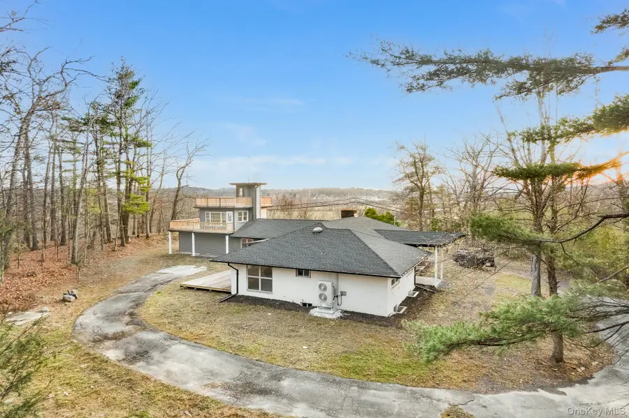 233 Forest Hill Drive, Kingston, NY 12401 - Image #2