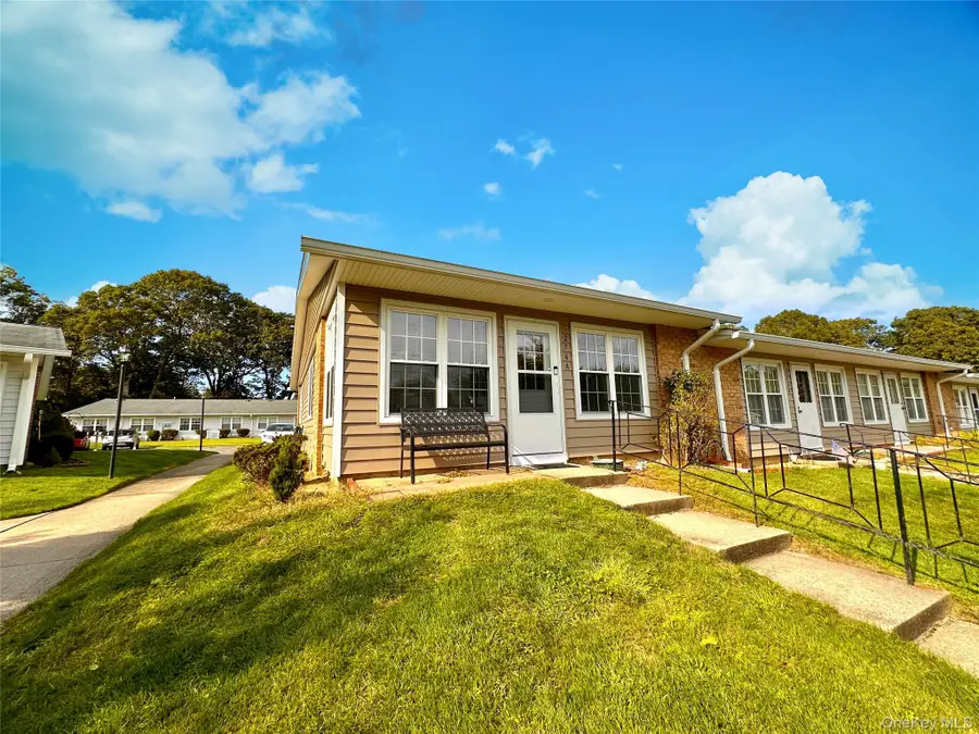 276 Berwick Court #A, Ridge, NY 11961 - Image #2