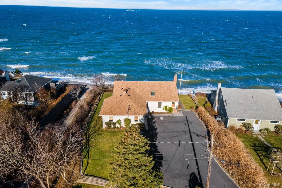 18 N Walk, Jamesport, NY 11947 - Image #1