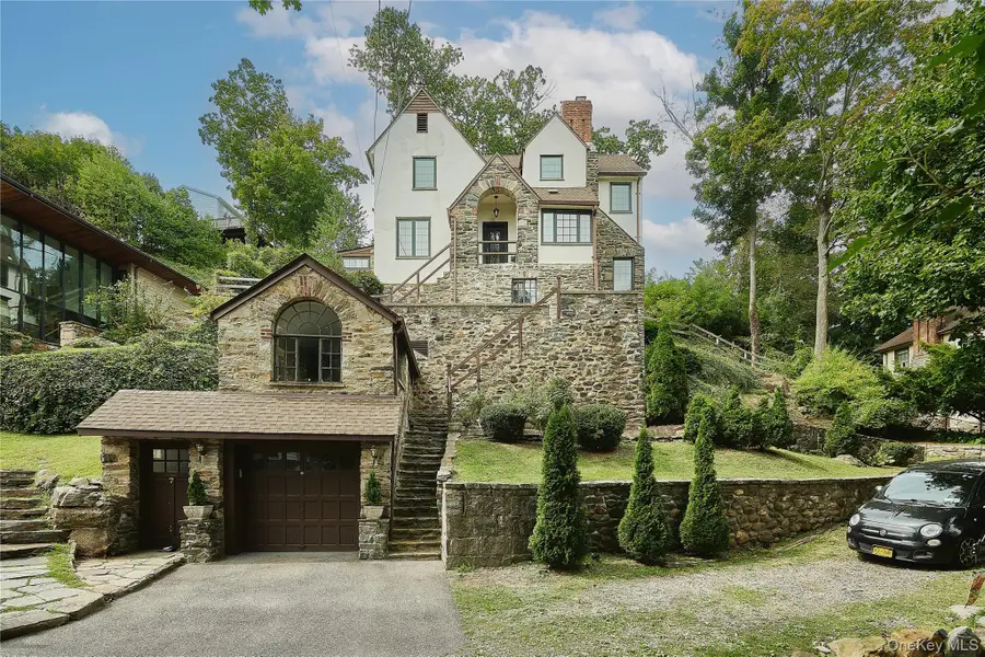 7 Avondale Road, Yonkers, NY 10710 - Image #2