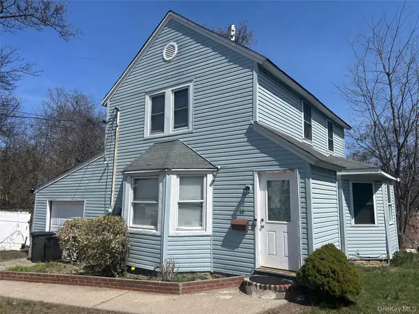 19 Westside Avenue, Bay Shore, NY 11706